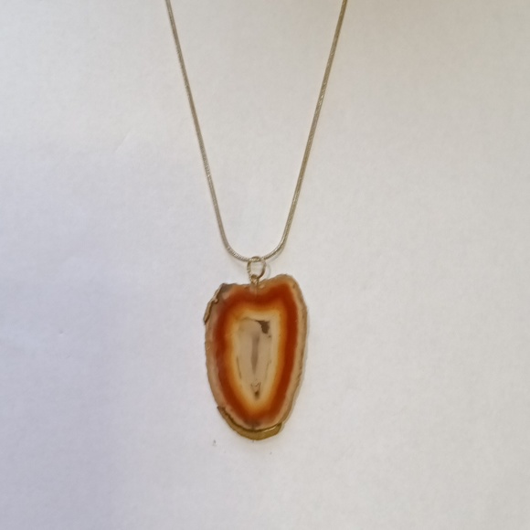 Caramel Agate Slice necklace - Picture 2 of 3